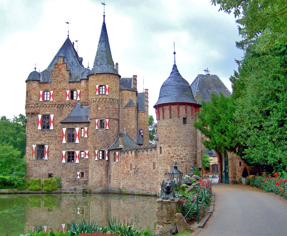 Moat burg satzvey castle moat