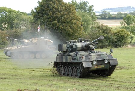 Tank weapon war