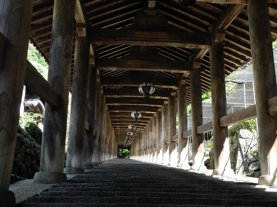 Stairs pillars beams