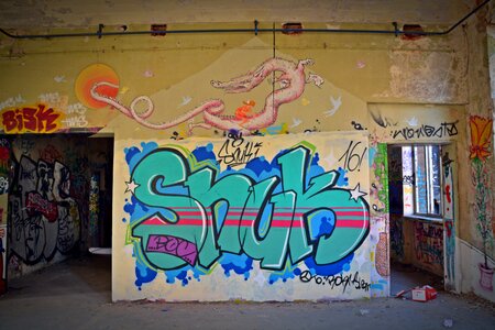 Graffiti old abandoned