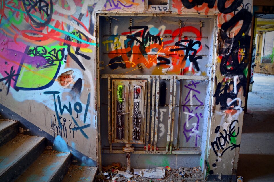 Graffiti old abandoned