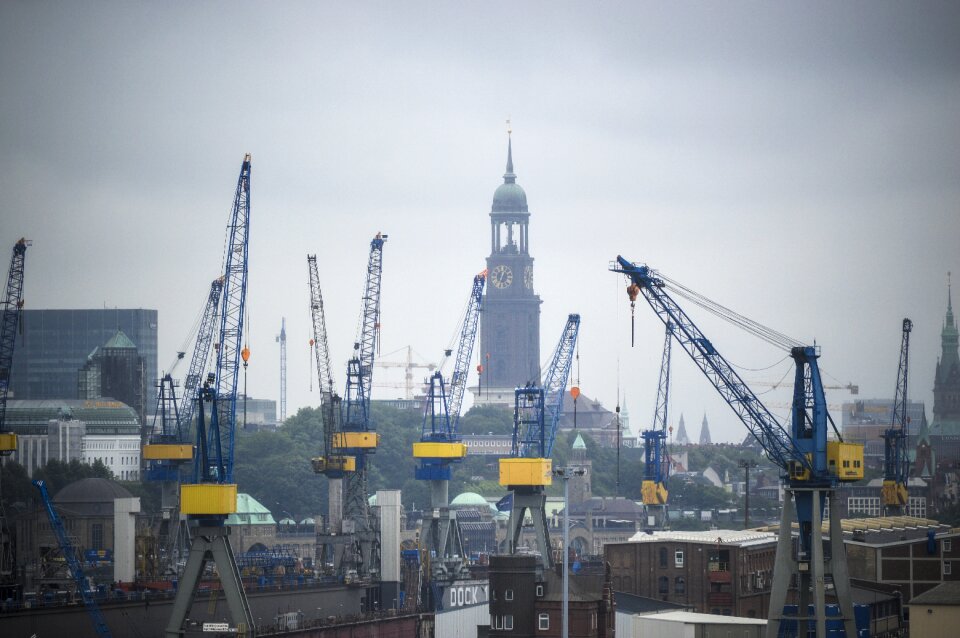 Steeple port hamburger-michel