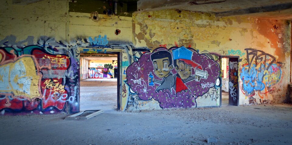 Graffiti old abandoned