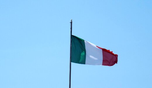 Italy flutter italian flag photo