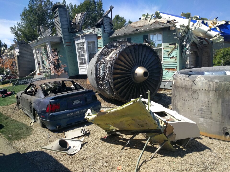 Aeroplane retro crashing