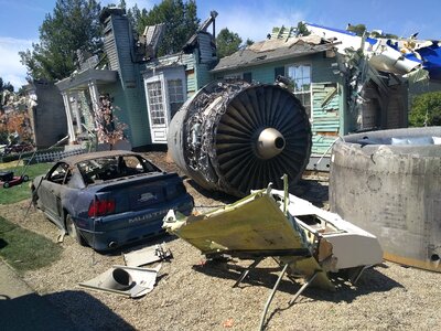 Aeroplane retro crashing