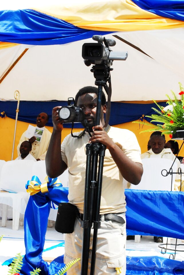 Photographer job filming