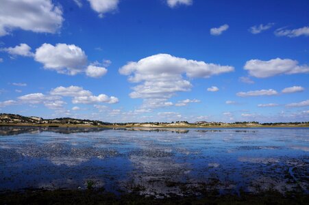 Dam shuitianyise blue sky and white clouds