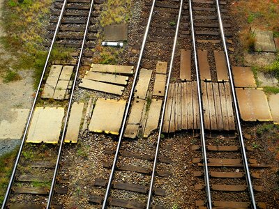 Rail station ties