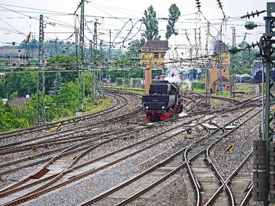 Station entrance track crisscross shunting photo