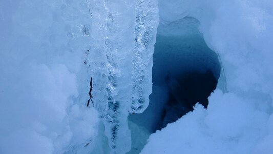 Frozen ice triangle live photo