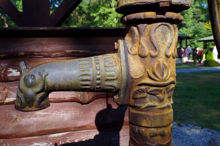 The water pump manual monument