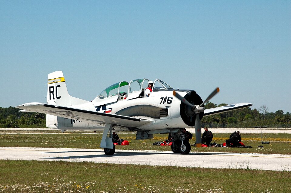 Aviation show plane photo