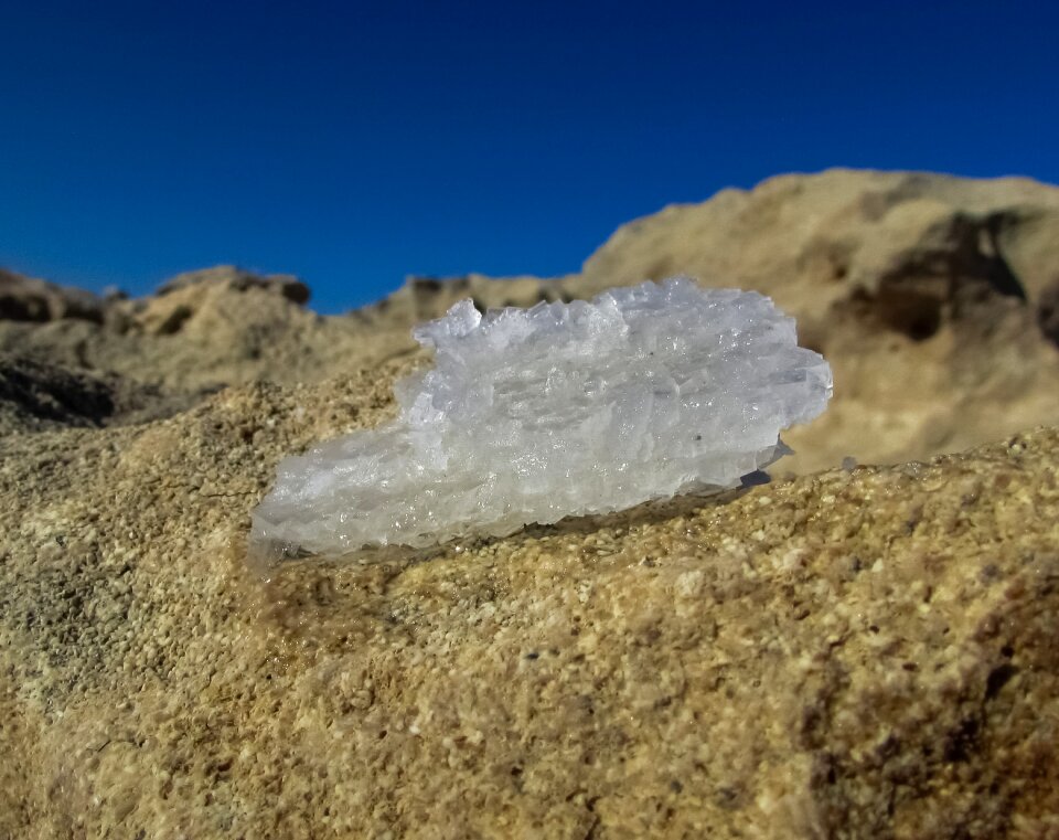 Nature crystal sodium chloride