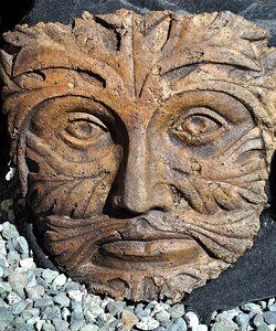 Sculpture head stone