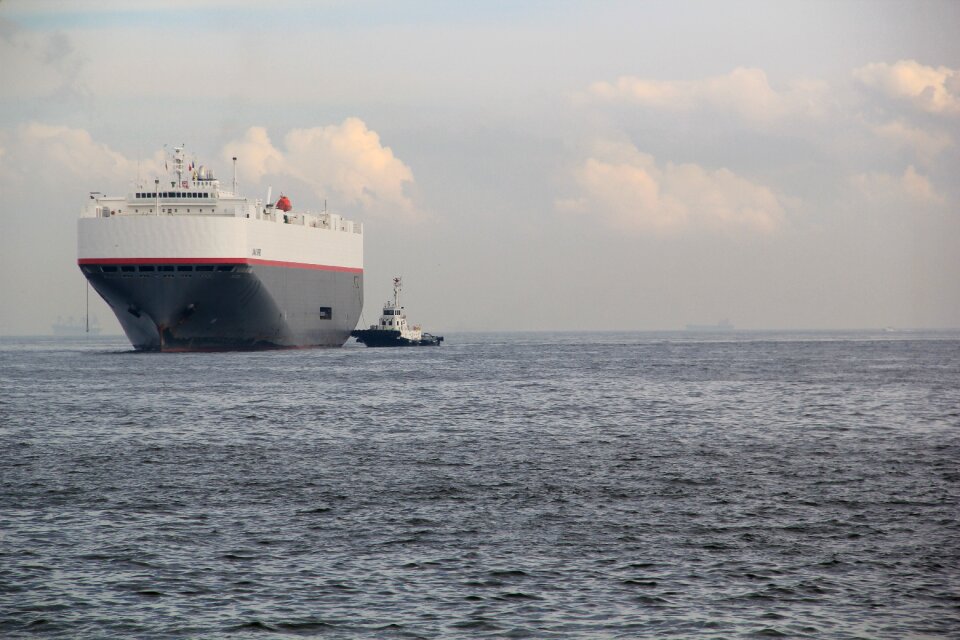 Boat transport vessel