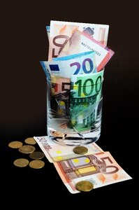 Investor money euros