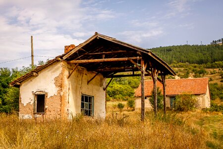 Destruction architecture old house photo