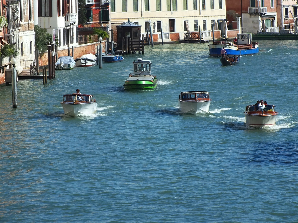 Venezia italy boats