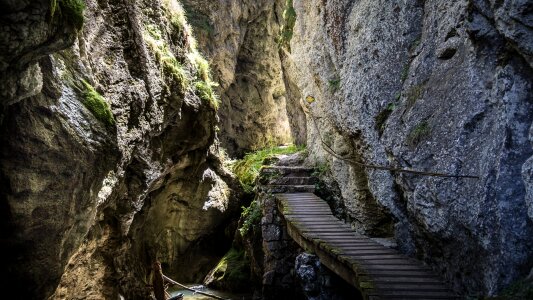 River hike bridge