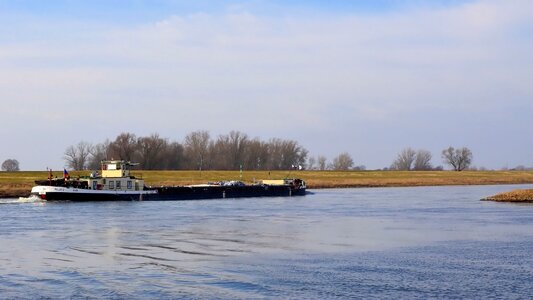 Ship shipping water