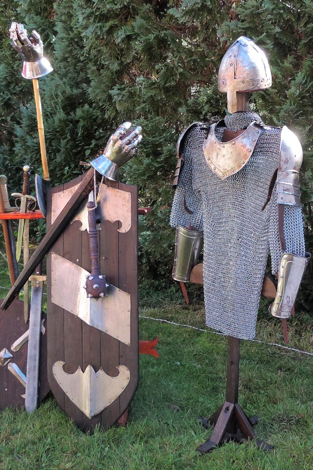 Helm middle ages metal