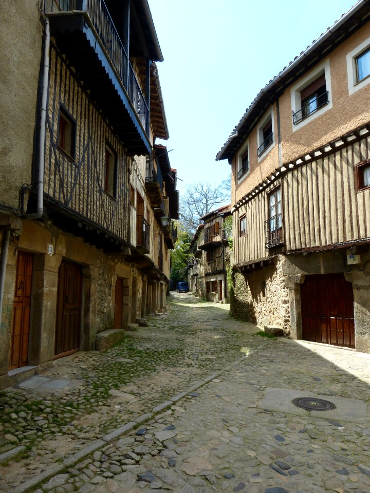 People yesteryear old building