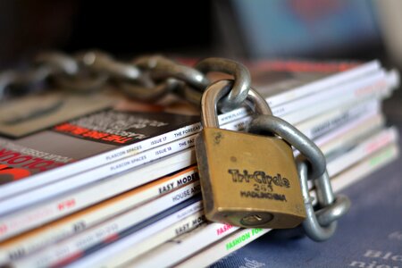 Magazines paper