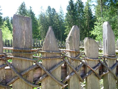 Wood fence craft rural