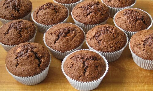 Baked goods treat small cakes photo