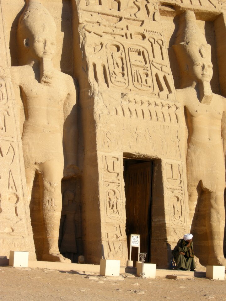 Egypt abu simbel temple of ramses