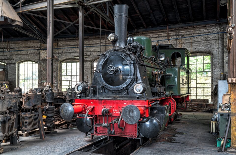 Locomotive rail traffic train