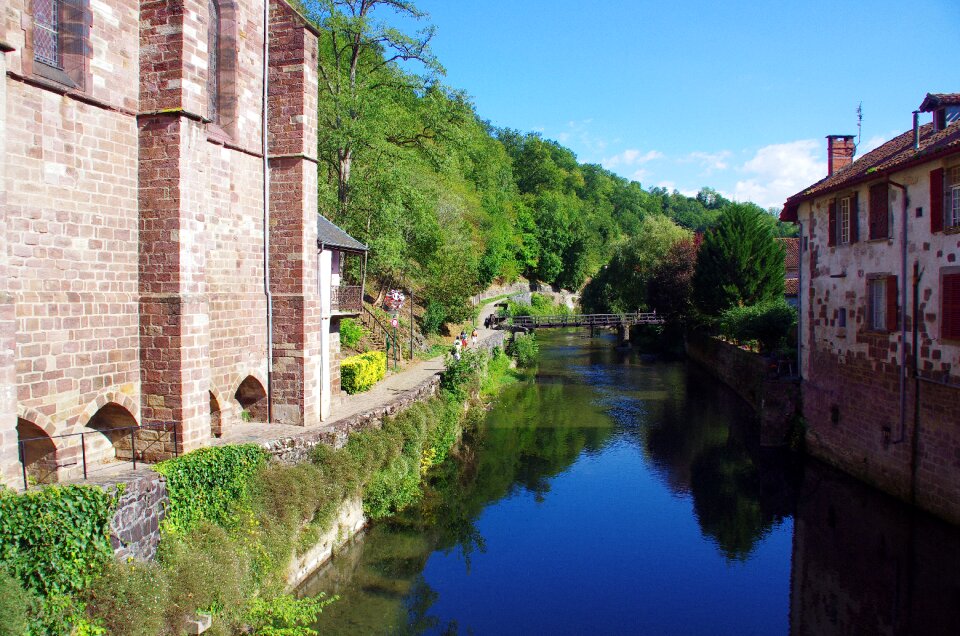Nive bridge church