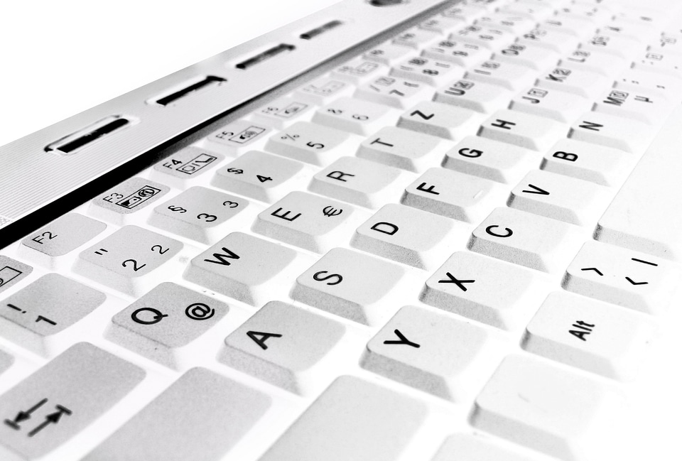 Laptop letters pay