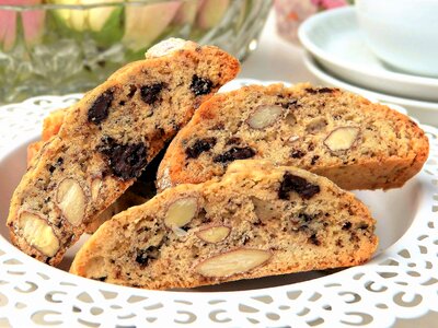 Almonds cookies pastries