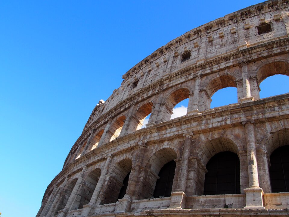 Roman landmark collosseum