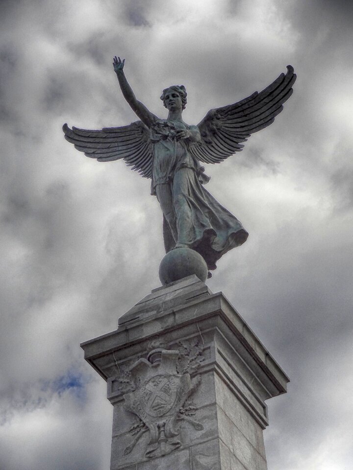 Wings symbol monument