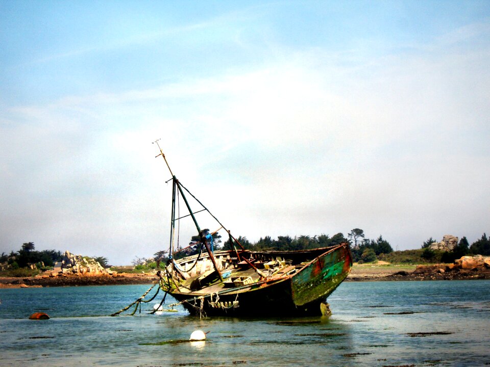 Vessel ocean maritime