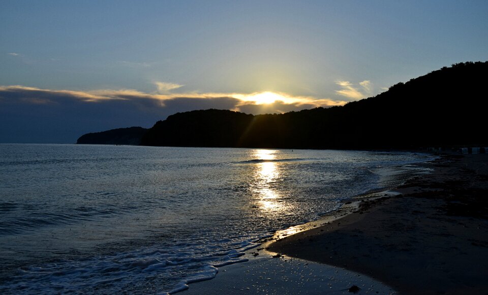 Sunrise sun mirroring