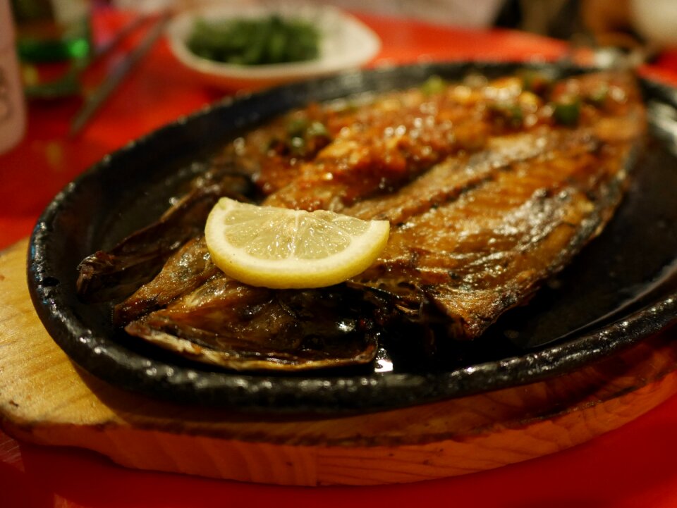 Mackerel wine side dishes and ribs