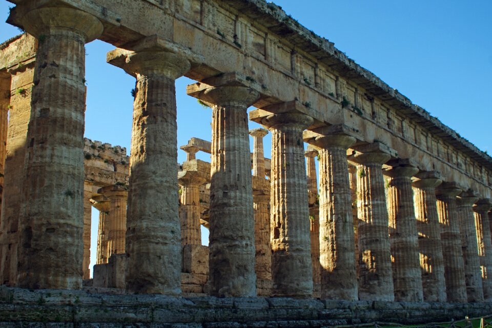 Temple of neptune magna grecia ancient temple
