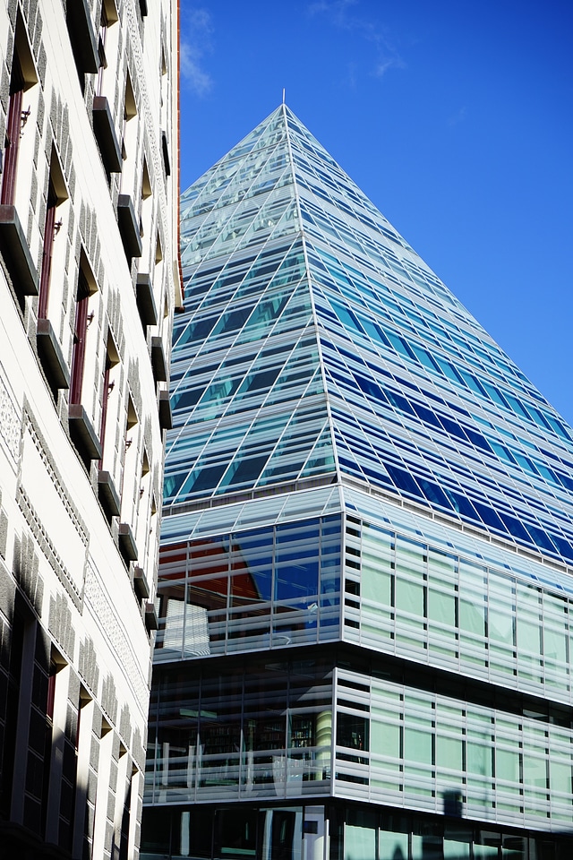 Glass glazing house