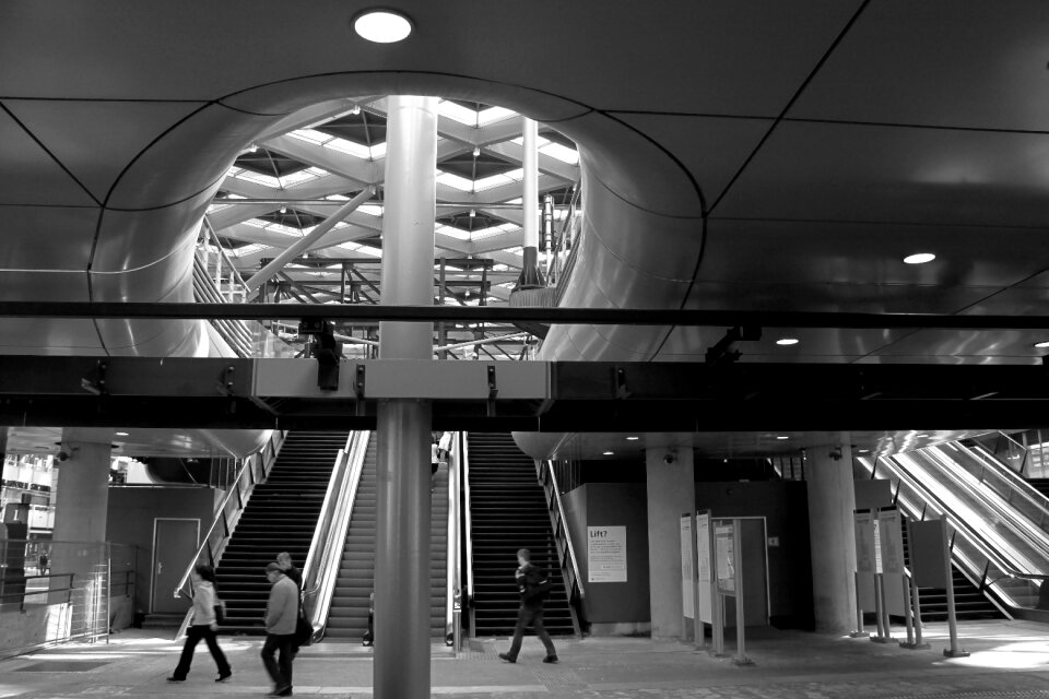 Hedge central station architecture
