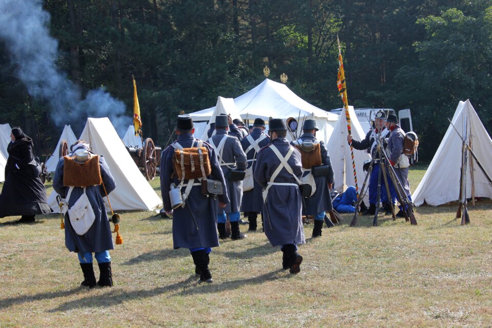 History soldiers military parade