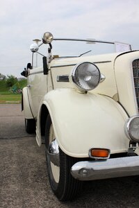 Wheel spokes motor vehicles classic cars photo