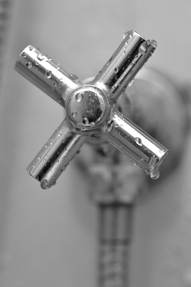 Drip bathroom plunge