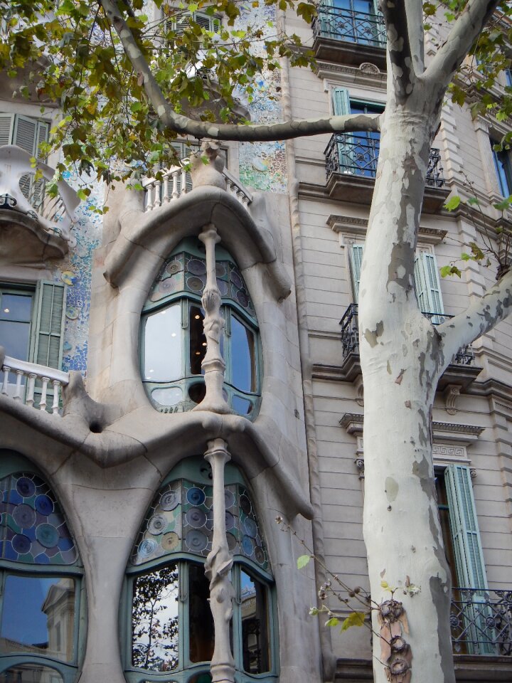 Antoni gaudi architecture beautiful building