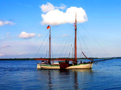 Seafaring rope shipping photo