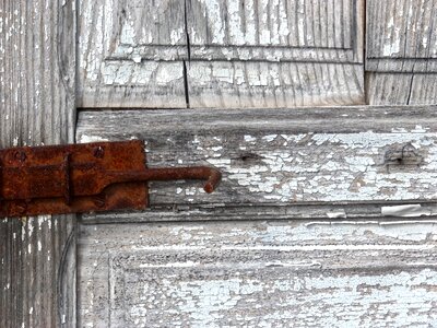 Wood bolt rusty photo