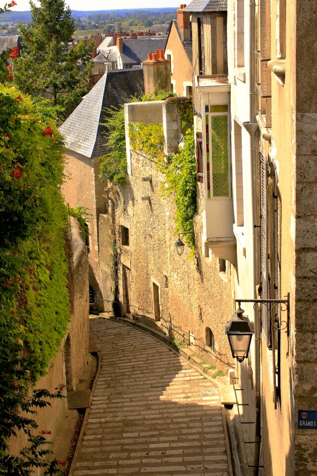 Pedestrian staircase gradually